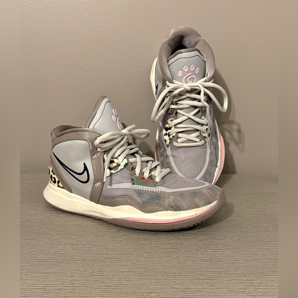 Nike Kyrie Infinity Grade School 4Y Leopard Camo Basketball Shoes Youth 4Y